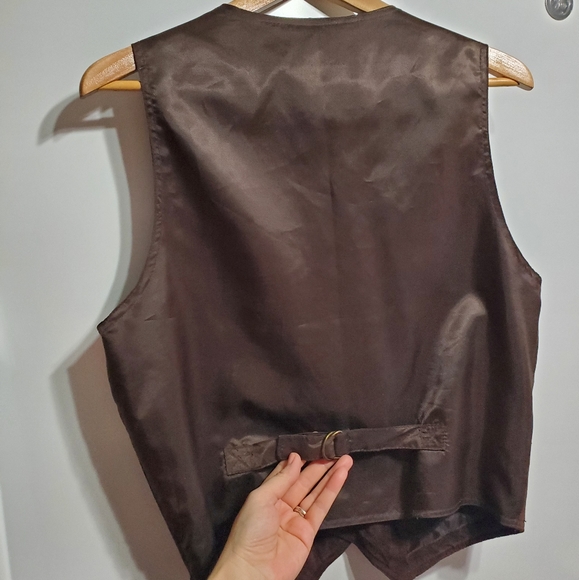 Wilson Vest - Picture 3 of 3